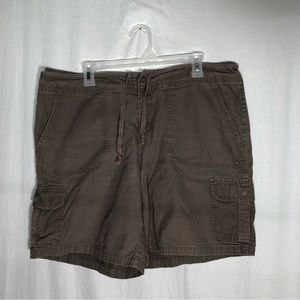 Cabela’s Casuals Cargo Shorts Sz 16
